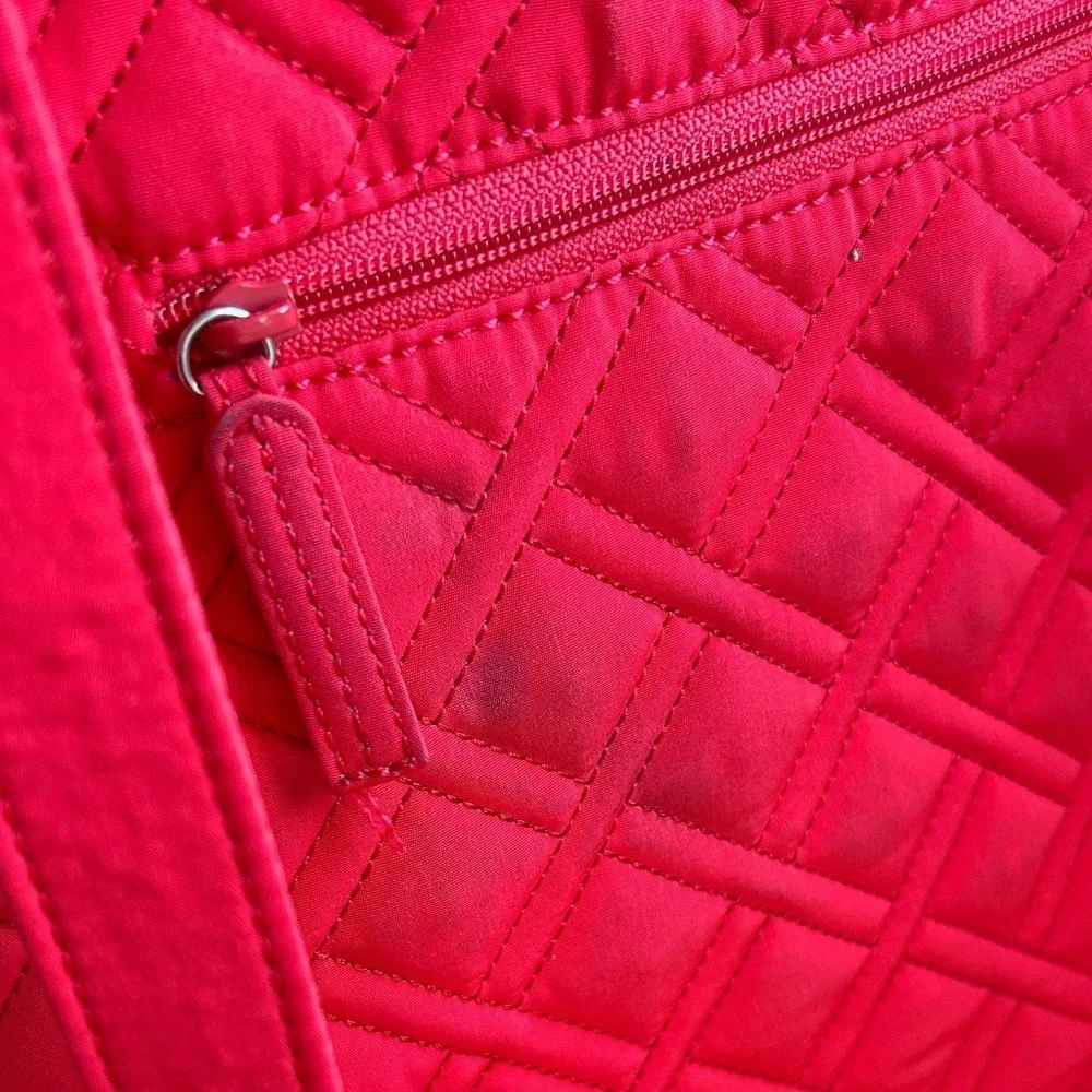 Vera Bradley quilted red shoulder bag bold color.classic diamond quilted design